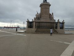 -商业广场(Praça do Comércio)