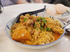 招牌黄金干咖喱面（米粉）-何九海南茶店(鬼仔巷店)
