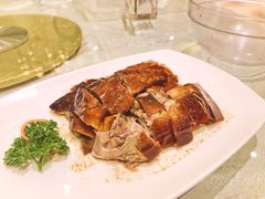 世家烧鹅皇-阿锋鲍鱼酒家美食汇(华安店)