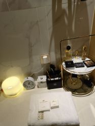 -香港倾城国际·美容美体中心