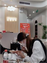 -进巍美甲美睫店