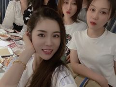 -尚尚仙·酸汤猪手·猪肚鸡火锅(华联万柳购物中心店)
