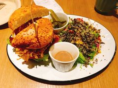 -HELLO 27 意面·沙拉·帕尼尼