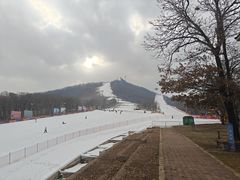 -庙香山滑雪场