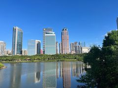 -万绿园
