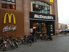 门口-麦当劳(金平路站店)