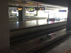 -虹桥火车站-停车场