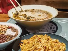 -八月美食小馆(银泰城总店)