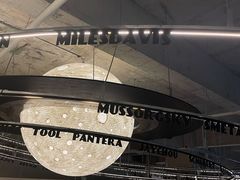 -黑胶星球(华发中城商都店)