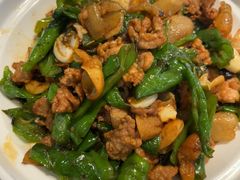 辣椒炒肉-呷湘厨·鱼汤捞饭·剁椒鱼头·辣椒炒肉(国家会展中心店)