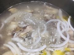 -洪氏嗨捞·猪肚鸡火锅(阳光天地店)