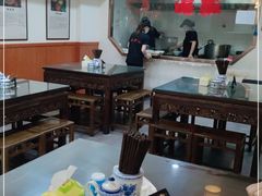 大堂-裕兴记•蟹黄面馆(人民广场店)
