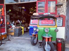 -席娜卡琳火车铁道夜市