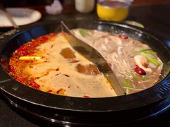 蜀味菌汤鸳鸯锅-味蜀吾正宗川味老火锅(横店店)
