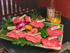 松阪牛肉拼盘-松阪牛焼肉M(法善寺横丁店)