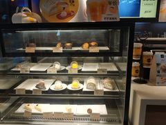面包甜点陈列柜-麦当劳(宝山大厦店)
