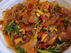 香菜肉丝粉皮-八张桌子(老店)