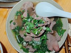 -大众跷脚牛肉馆·非遗传承单位(峨眉山店)