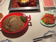 -二荆条·蜀鲜汇城市森林火锅