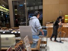 -OUR Bakery(中海环宇荟店)