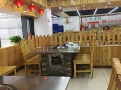大堂-屯老二农家铁锅炖·行业领军者(梅江店)