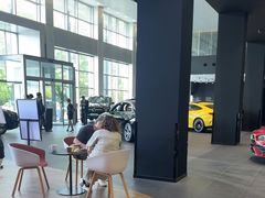 -奔驰上海利星(七宝店)