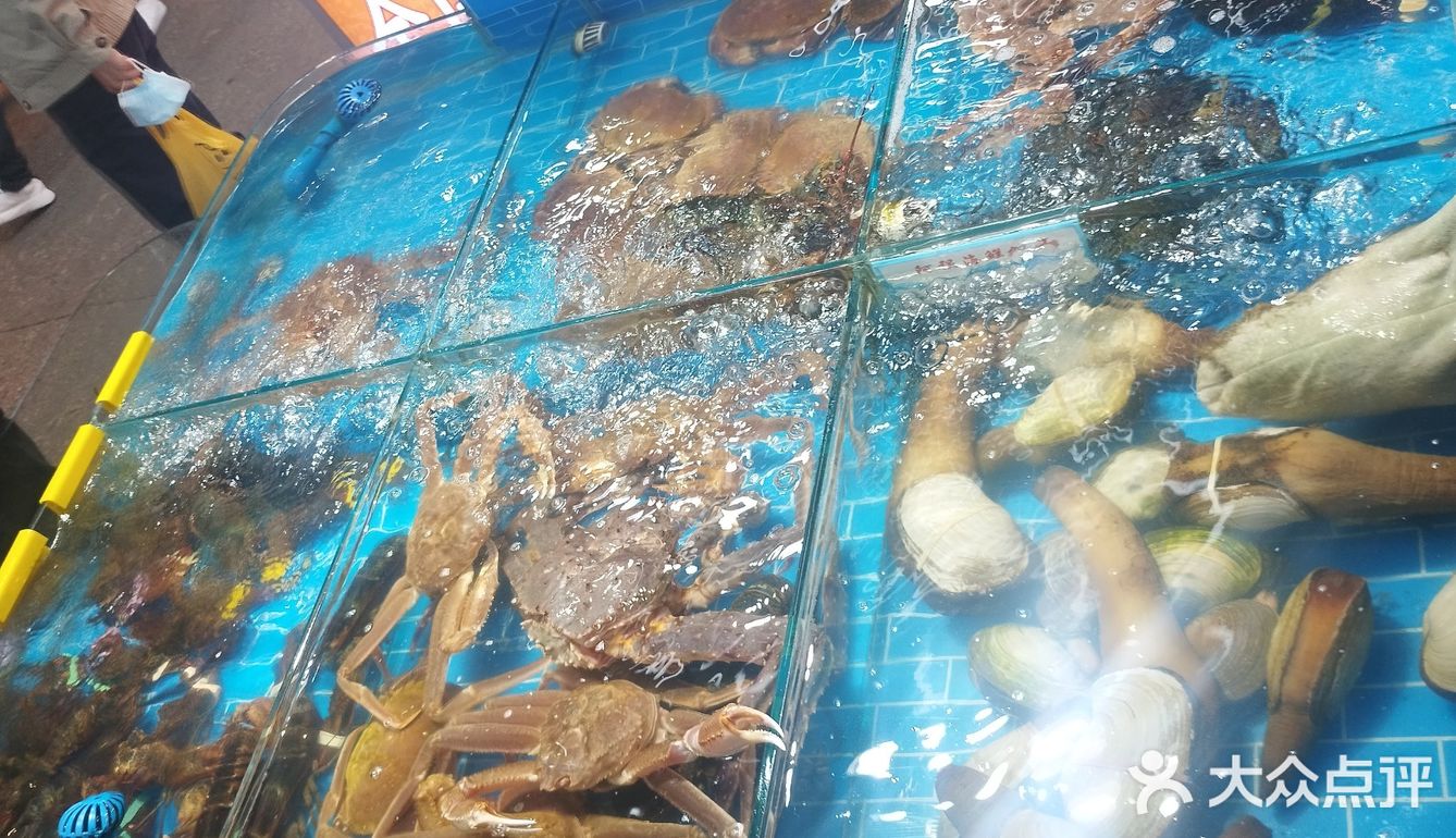 这是我0元探店的第9家。店很好找，在喧闹的八市里