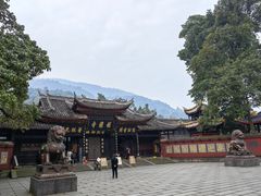-峨眉山报国寺