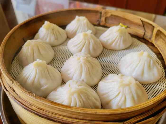 陶兴宝点心店(芙蓉路店)-"慕名而去,广播里也推荐过.蟹黄汤包皮薄,.