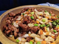 铜盘烤肉-清真·卡德尔大叔新疆主题餐厅(龙汇路店)