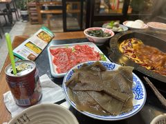 -重庆川渝肥妹火锅