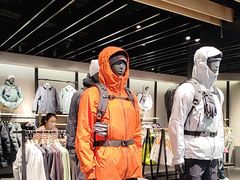 -凯乐石KAILAS(万国奥特莱斯店)