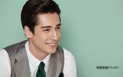 现代简约-巴黎婚纱摄影工作室