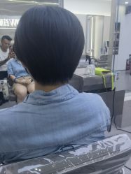 -首脑美发沙龙