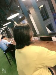 -FRIDAY星期五专业美发沙龙