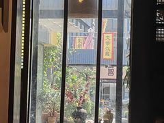 -泉畔人家·老济南经典鲁菜(大明湖店)