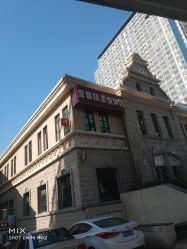 -爱慕摄影童画馆(晓港名城新街里店)