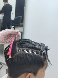 -一家只做男发烫染的店