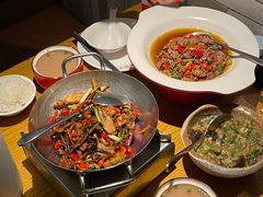-爱碗亭·鲜炒湖南菜(壹城中心店)