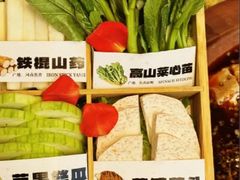 -三只耳冷锅鱼火锅(玉林店)