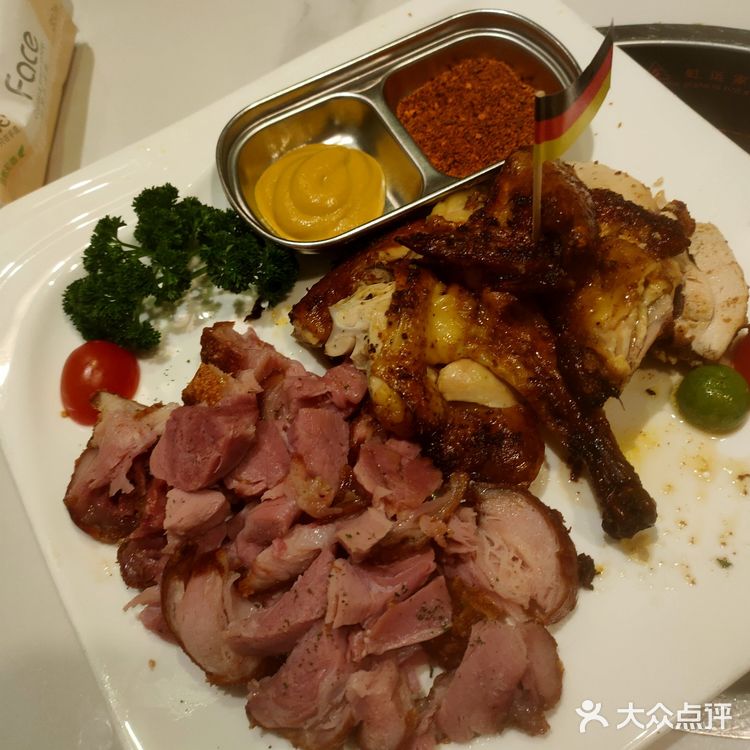 元宵节里的旋转火锅，热辣滚烫～
