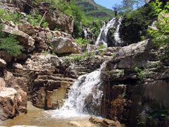 -大平台龙居瀑布旅游区