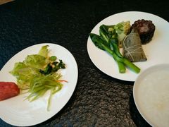 -鱼鲜饭香·招牌汽锅剁椒鱼头王