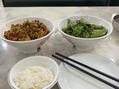家乡酸肉炒扣肉-红色湘菜馆(春风店)
