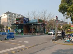 -东苑丽宝广场-停车场