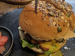 -HIGH FIVE哈福手工汉堡(桂林路店)