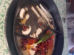 -肖婷姐大铁锅重庆火锅(南湖店)