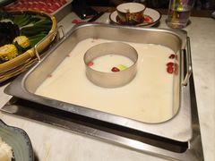 -尚尚仙·酸汤猪手·猪肚鸡火锅(华联万柳购物中心店)