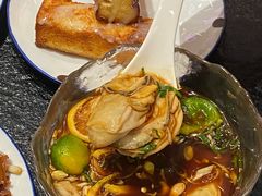 -何妹湿辣牛肉·粤式烧烤砂煲(桂雅路店)
