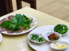 滇味牛肉米线-桥香园云南过桥米线(金马碧鸡店)